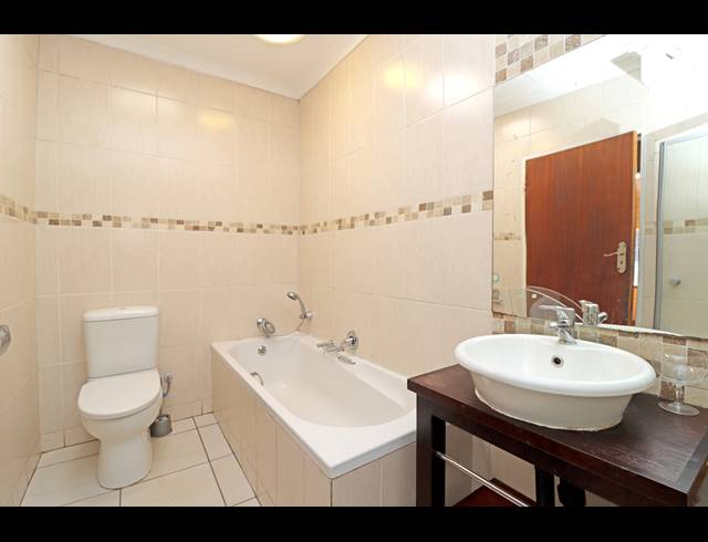 4 BEDROOM HOUSE FOR SALE IN ORCHARDS